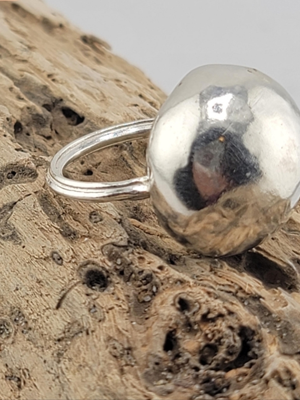 Sterling Silver Dome Ring - Polished Silver Statement Ring Size 8 - Picture 6 of 7